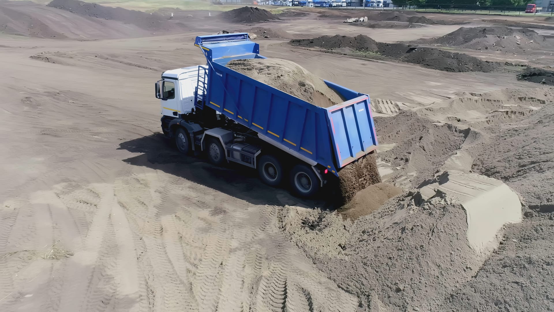 Black & White Sand Supply